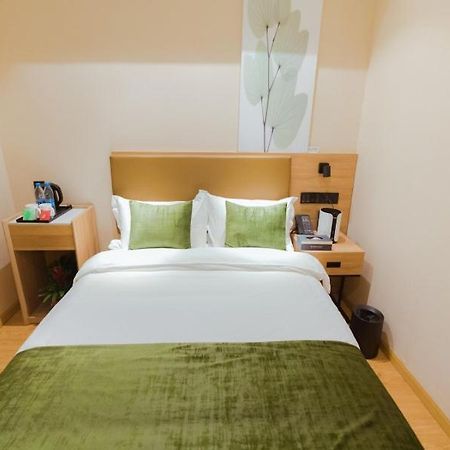 Greentree Inn Shanghai Huangxing Park Subway Station Express Hotel Exterior photo