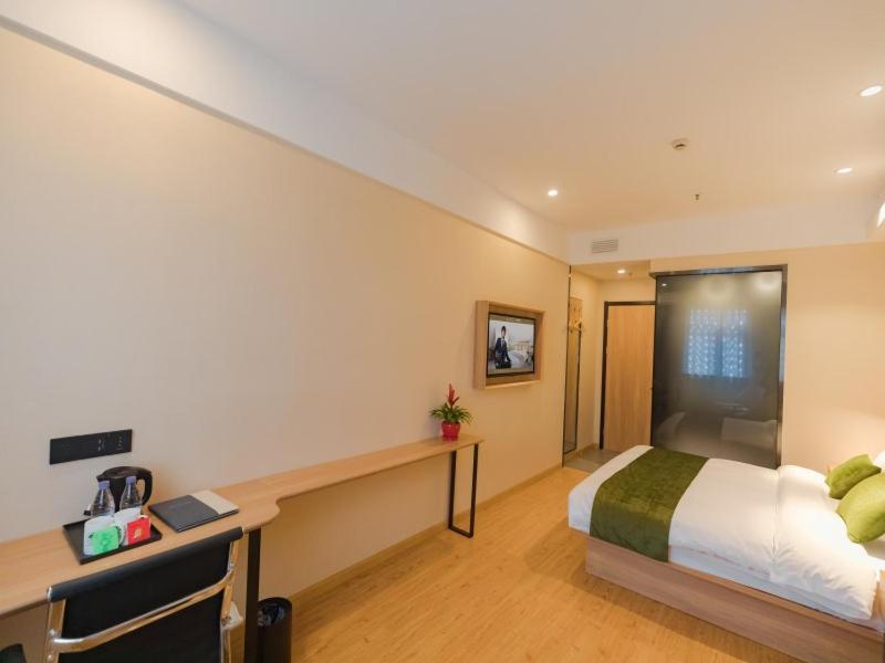 Greentree Inn Shanghai Huangxing Park Subway Station Express Hotel Exterior photo