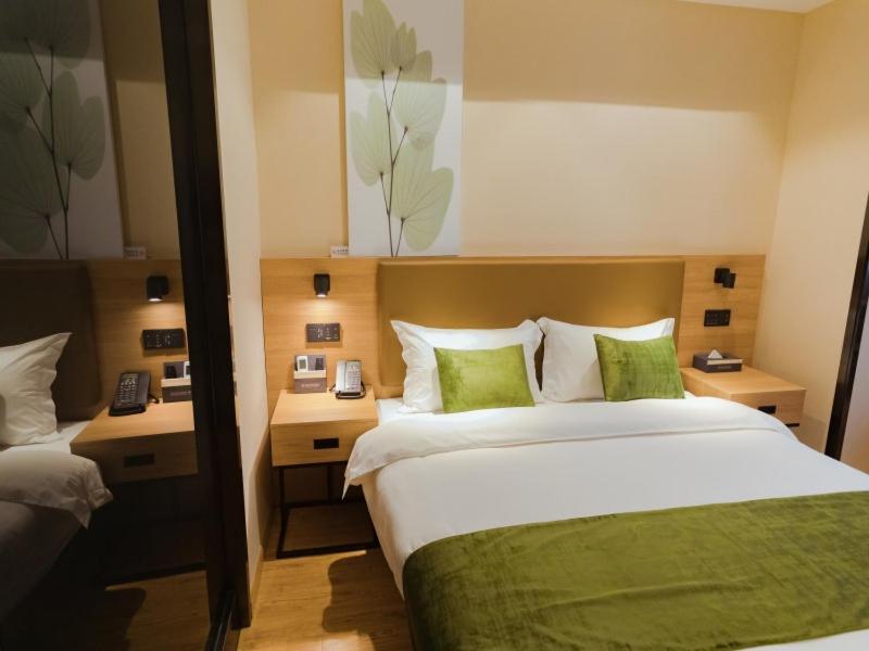 Greentree Inn Shanghai Huangxing Park Subway Station Express Hotel Exterior photo