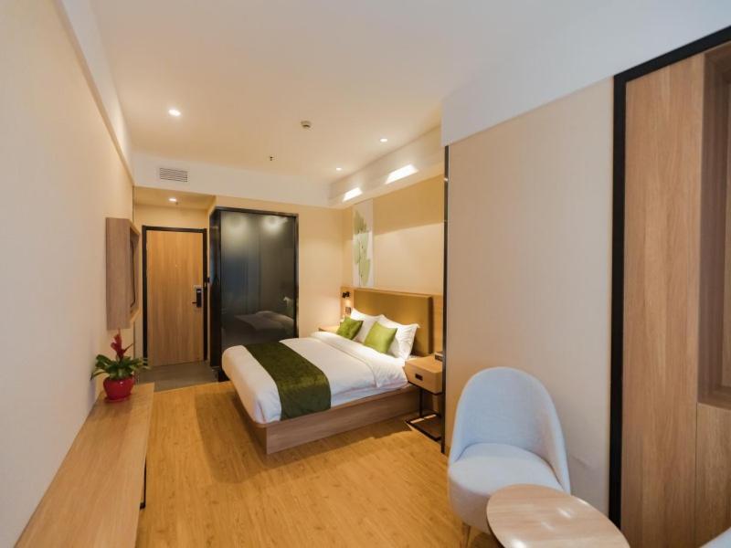 Greentree Inn Shanghai Huangxing Park Subway Station Express Hotel Exterior photo