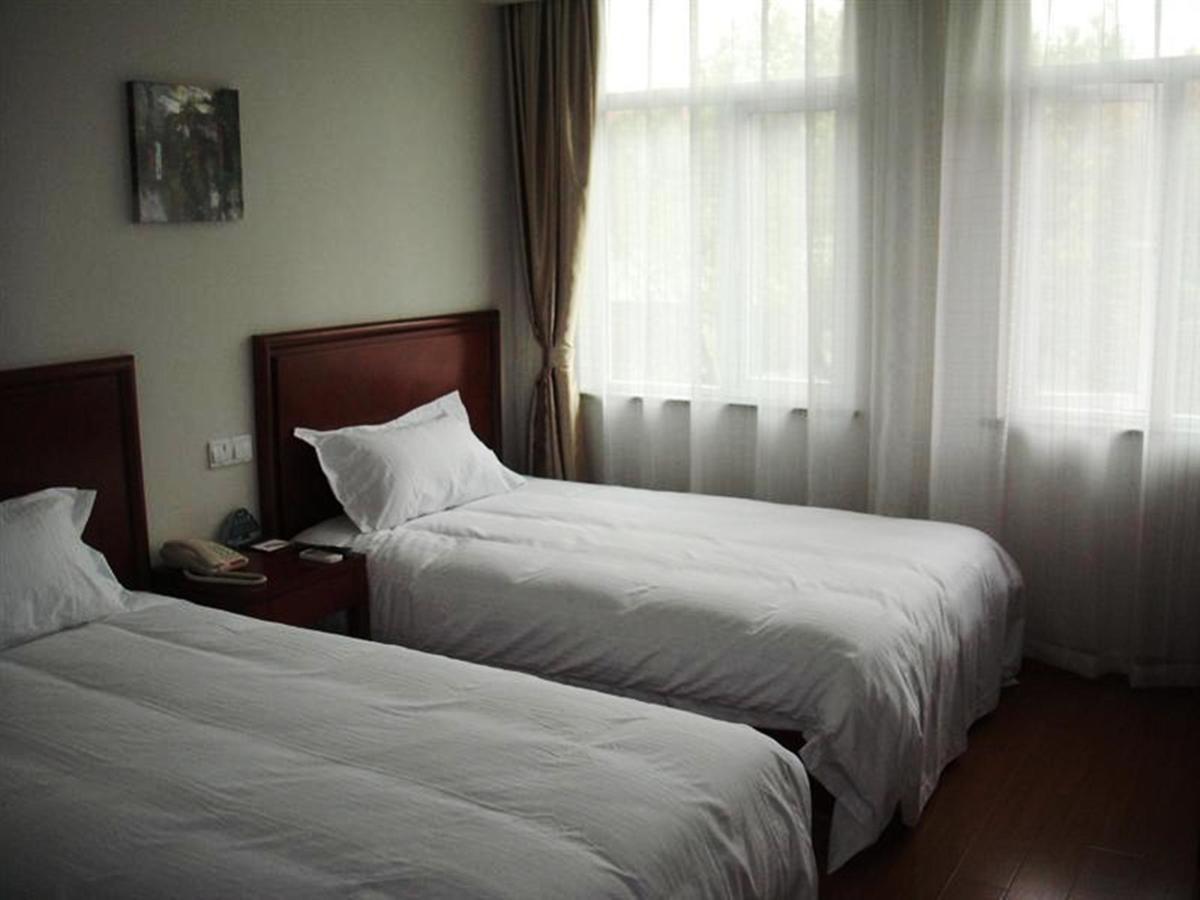 Greentree Inn Shanghai Huangxing Park Subway Station Express Hotel Exterior photo